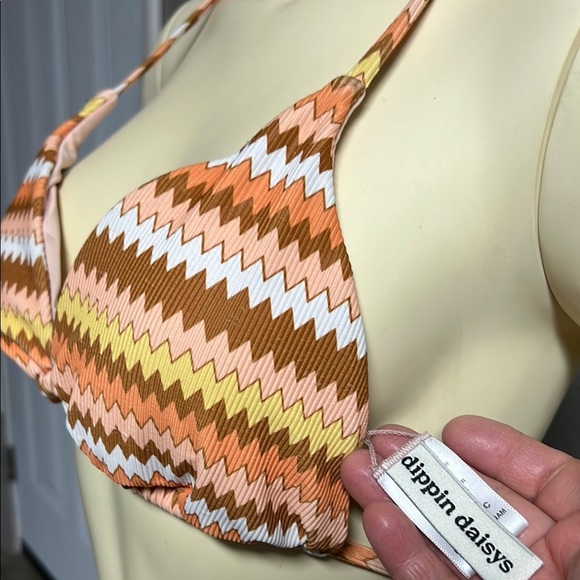 Xhilaration Zigzag Bikini Top in Orange and Yellow - Picture 1 of 4